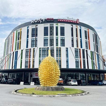 ร็อกซี โฮเต็ล เซเรียน Hotel Serian ภายนอก รูปภาพ