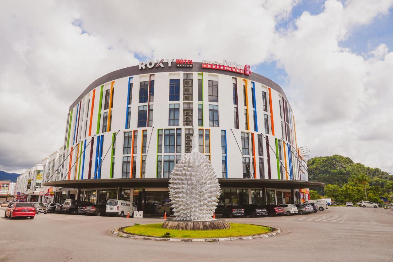 ร็อกซี โฮเต็ล เซเรียน Hotel Serian ภายนอก รูปภาพ