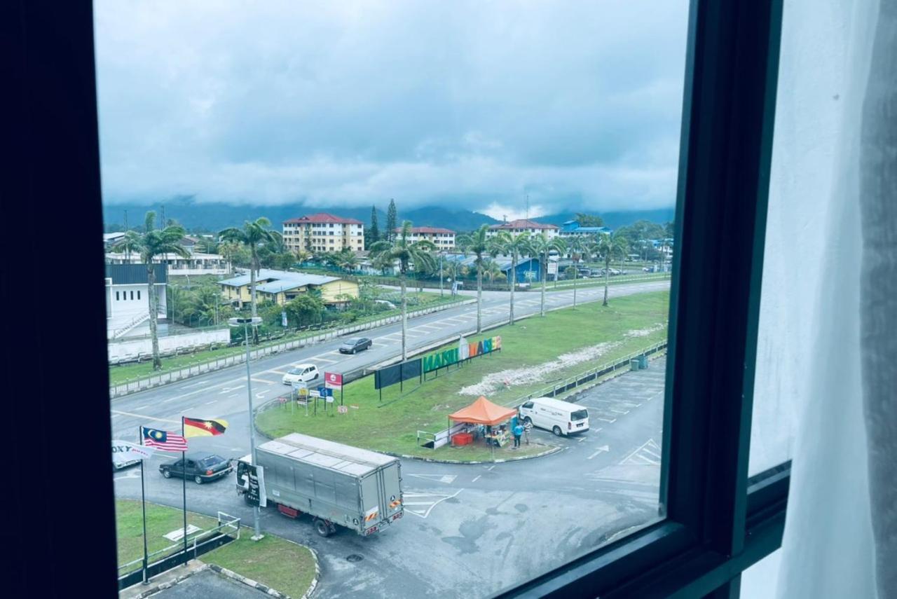 ร็อกซี โฮเต็ล เซเรียน Hotel Serian ภายนอก รูปภาพ