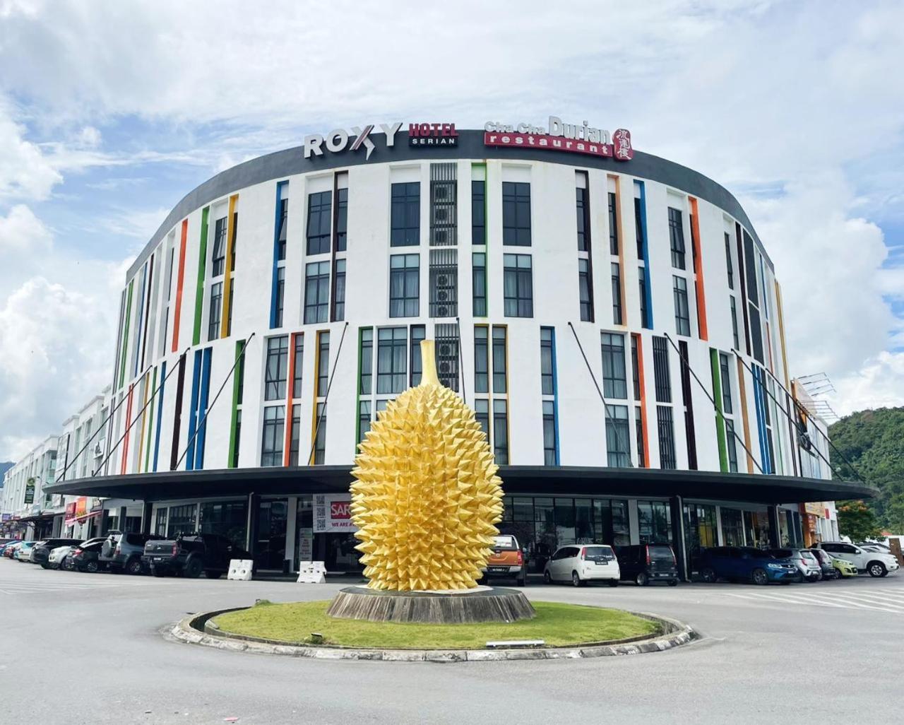 ร็อกซี โฮเต็ล เซเรียน Hotel Serian ภายนอก รูปภาพ